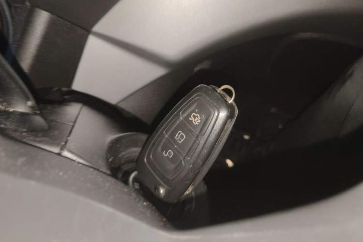 Used Ford Kuga 2015 1.5L GTDi Two-Wheel Drive Fashion Edition Interior 1