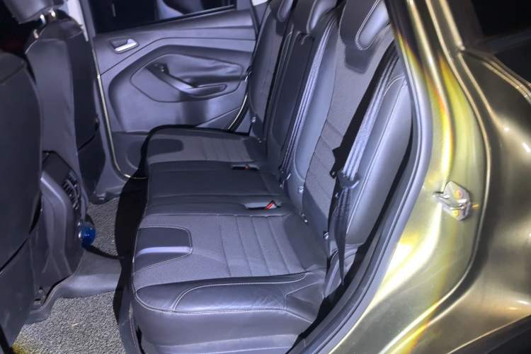 Used Ford Kuga 2015 1.5L GTDi Two-Wheel Drive Fashion Edition Interior 4