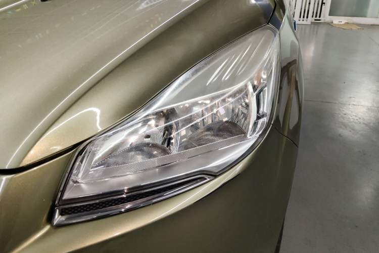 Used Ford Kuga 2015 1.5L GTDi Two-Wheel Drive Fashion Edition Left Front Headlight
