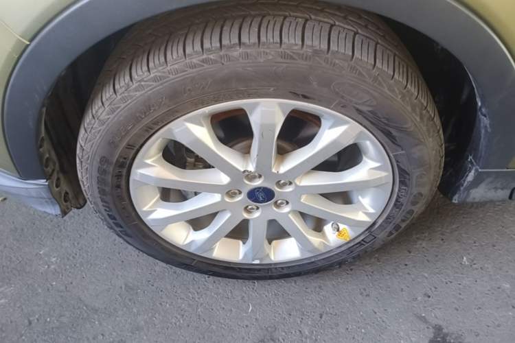 Used Ford Kuga 2015 1.5L GTDi Four-Wheel-Drive Elite Model Left Front Wheel Hub