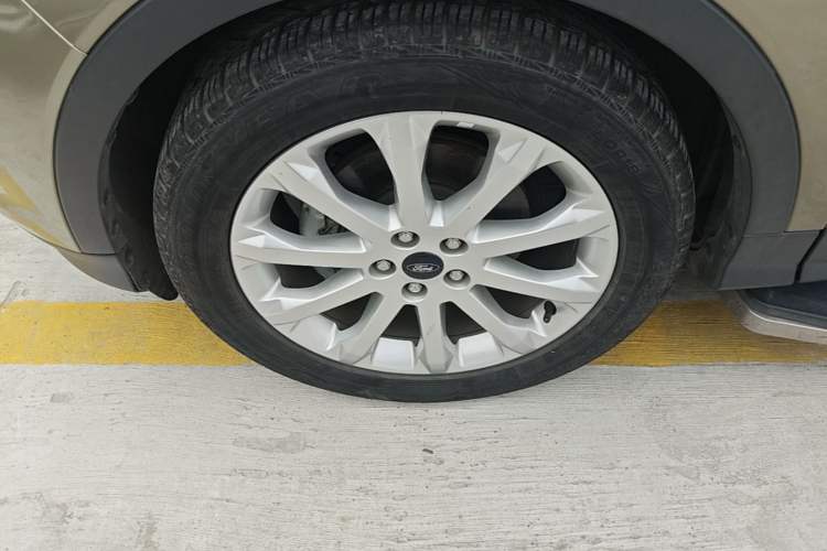 Used Ford Kuga 2015 1.5L GTDi Two-Wheel Drive Fashion Edition Left Front Wheel Hub