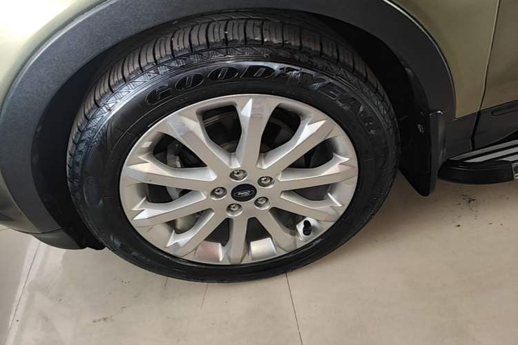 Used Ford Kuga 2015 1.5L GTDi Two-Wheel Drive Fashion Edition Left Front Wheel Hub