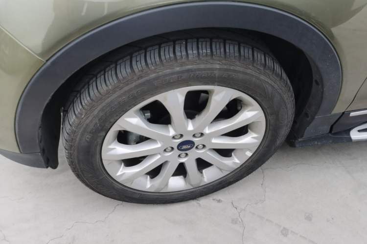 Used Ford Kuga 2015 1.5L GTDi Four-Wheel-Drive Elite Model Left Front Wheel Hub