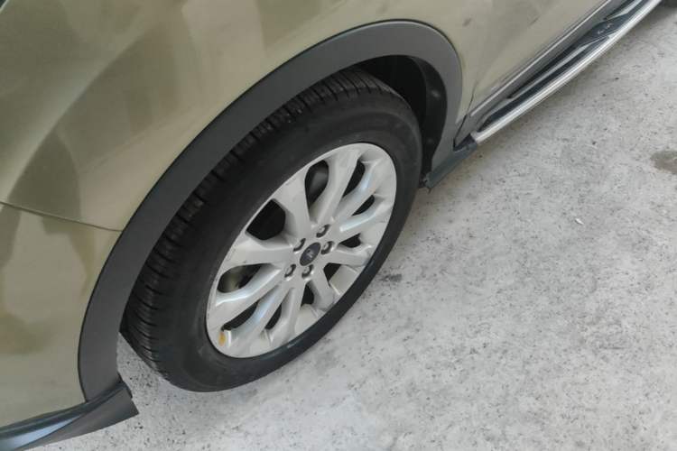 Used Ford Kuga 2015 1.5L GTDi Four-Wheel-Drive Elite Model Left Front Wheel Hub