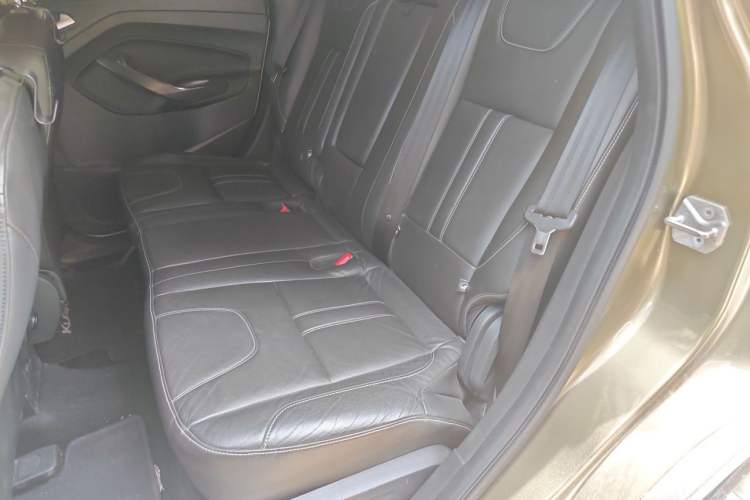 Used Ford Kuga 2015 2.0L GTDi Four-Wheel-Drive Sport Model Left Rear Seat