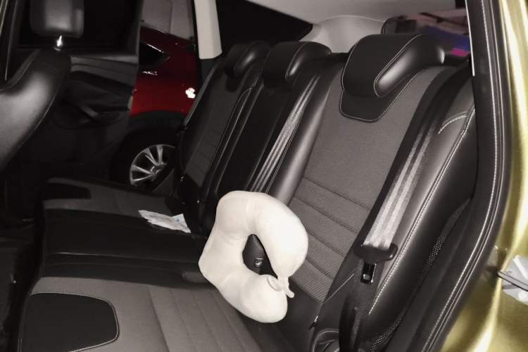 Used Ford Kuga 2015 1.5L GTDi Two-Wheel Drive Fashion Edition Left Rear Seat