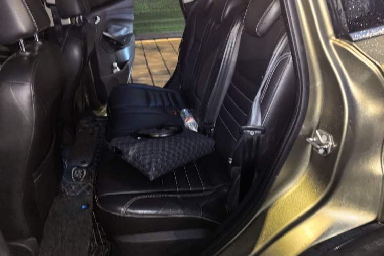 Used Ford Kuga 2015 2.0L GTDi Four-Wheel Drive Prestige Model Left Rear Seat