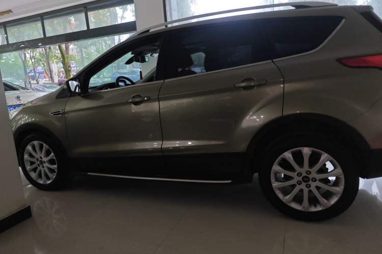 Used Ford Kuga 2015 1.5L GTDi Two-Wheel Drive Fashion Edition Left Side