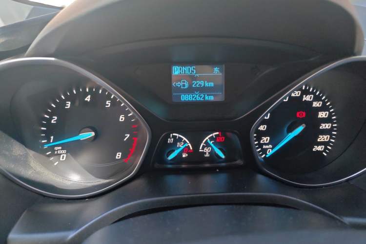 Used Ford Kuga 2015 1.5L GTDi Two-Wheel Drive Fashion Edition Odometer Close Up