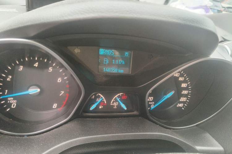 Used Ford Kuga 2015 1.5L GTDi Two-Wheel Drive Fashion Edition Odometer Close Up