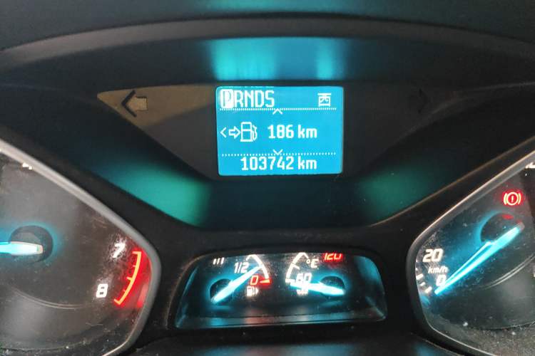 Used Ford Kuga 2015 1.5L GTDi Two-Wheel Drive Fashion Edition Odometer Close Up