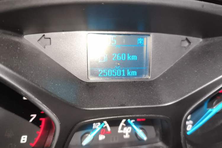 Used Ford Kuga 2015 1.5L GTDi Two-Wheel Drive Fashion Edition Odometer Close Up