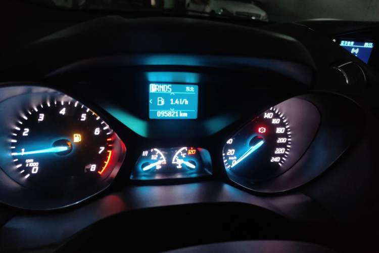 Used Ford Kuga 2015 1.5L GTDi Two-Wheel Drive Fashion Edition Odometer Close Up