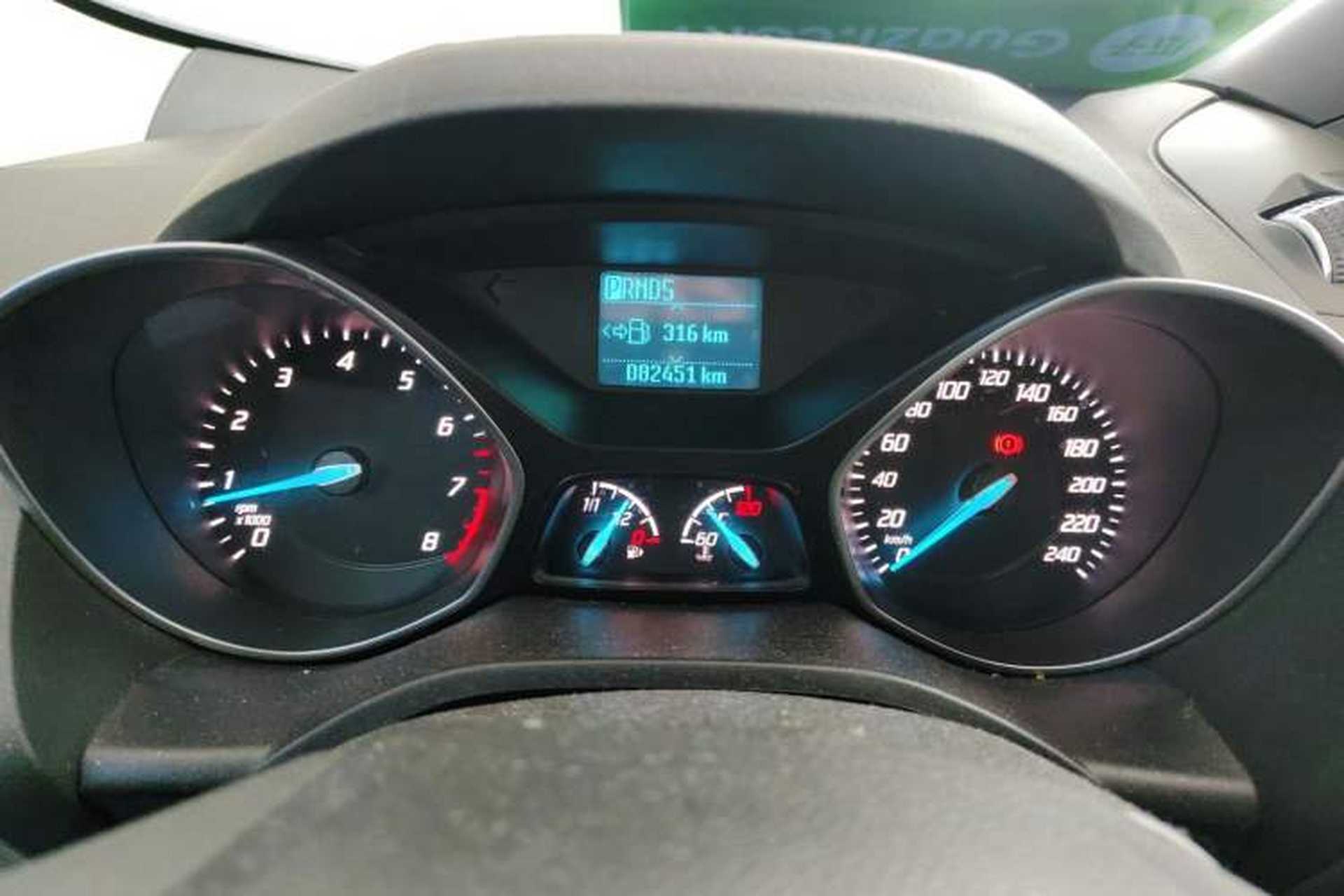 Used Ford Kuga 2015 1.5L GTDi Two-Wheel-Drive Comfort Model Odometer Close Up