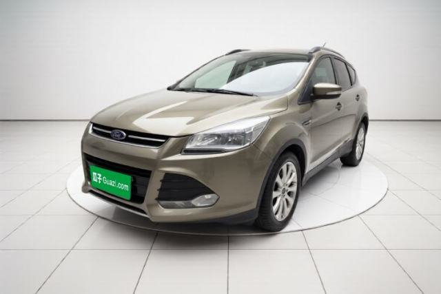 Ojetý Ford Kuga 2015 1.5L GTDi Two-Wheel-Drive Comfort Model