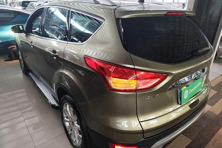 Used Ford Kuga 2015 1.5L GTDi Two-Wheel Drive Fashion Edition Rear Left 45 Deg