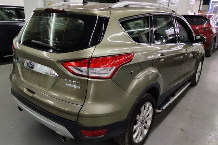 Used Ford Kuga 2015 1.5L GTDi Two-Wheel Drive Fashion Edition Rear Right 45 Deg