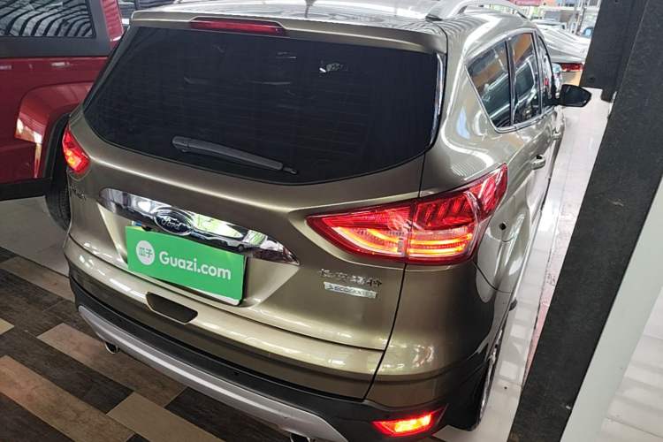 Used Ford Kuga 2015 1.5L GTDi Two-Wheel Drive Fashion Edition Rear Right 45 Deg