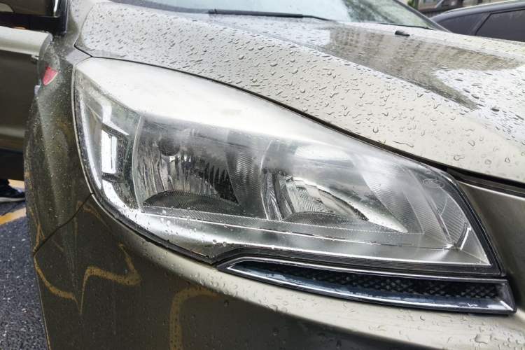 Used Ford Kuga 2015 1.5L GTDi Two-Wheel Drive Fashion Edition Right Front Headlight