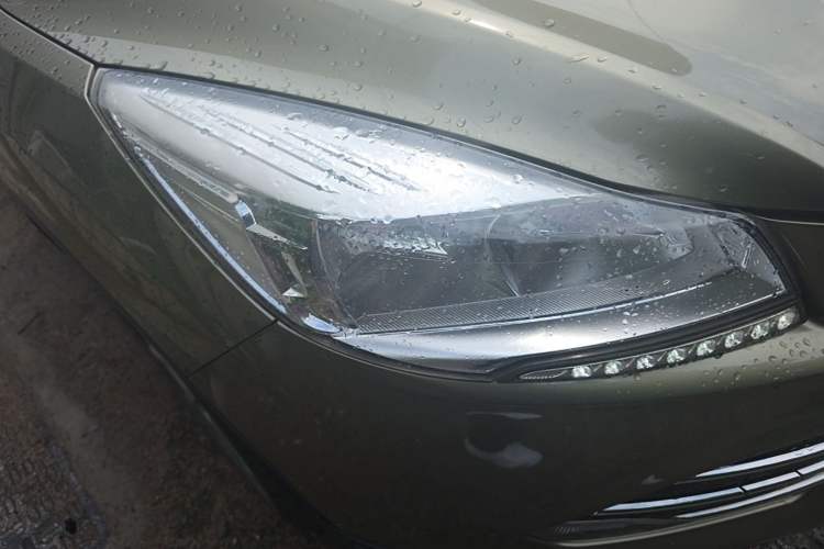 Used Ford Kuga 2015 1.5L GTDi Two-Wheel Drive Fashion Edition Right Front Headlight