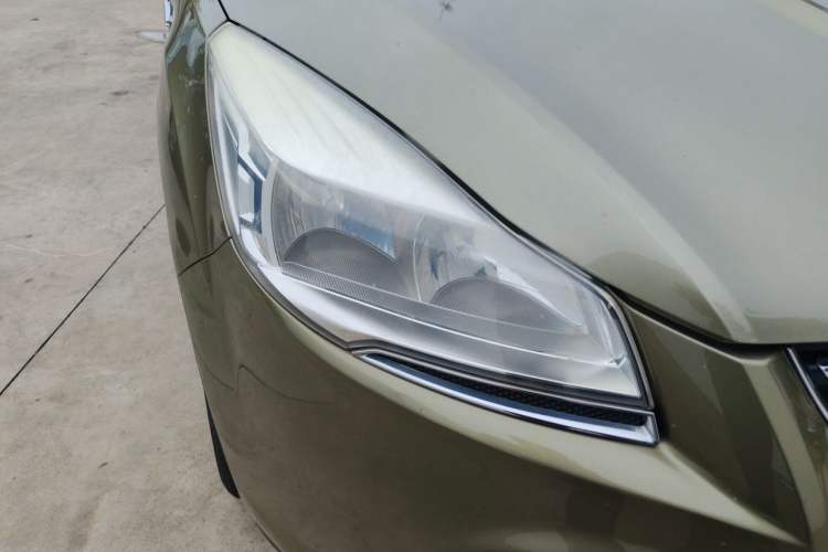 Used Ford Kuga 2015 1.5L GTDi Two-Wheel Drive Fashion Edition Right Front Headlight