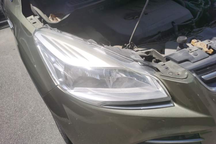 Used Ford Kuga 2015 1.5L GTDi Two-Wheel Drive Fashion Edition Right Front Headlight