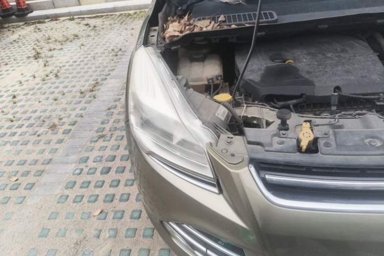 Used Ford Kuga 2015 1.5L GTDi Two-Wheel Drive Fashion Edition Right Front Headlight