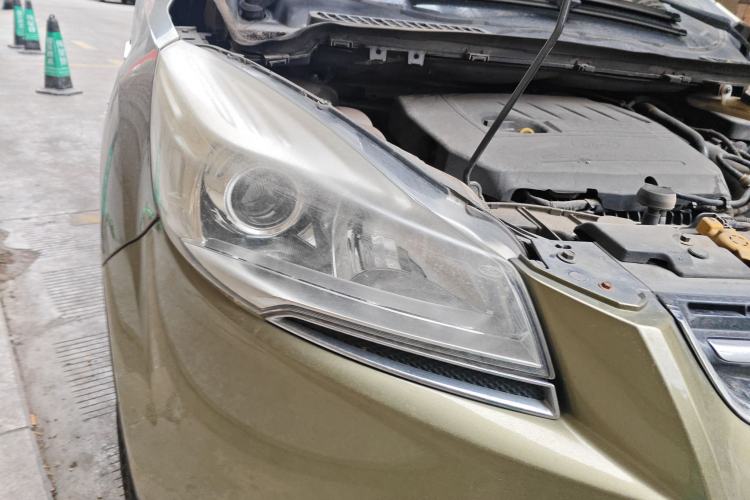 Used Ford Kuga 2015 1.5L GTDi Two-Wheel Drive Fashion Edition Right Front Headlight