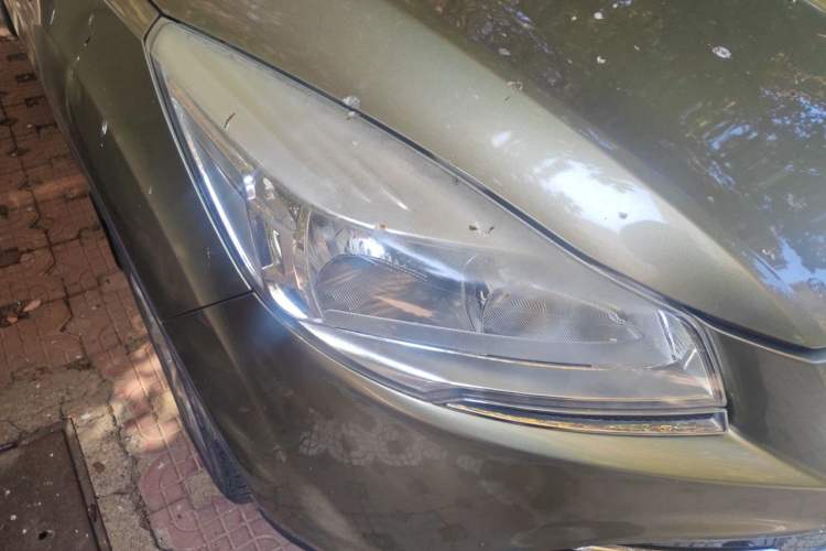 Used Ford Kuga 2015 1.5L GTDi Four-Wheel-Drive Elite Model Right Front Headlight