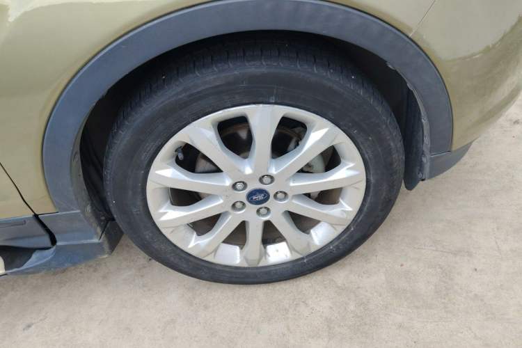 Used Ford Kuga 2015 1.5L GTDi Two-Wheel Drive Fashion Edition Right Front Wheel Hub
