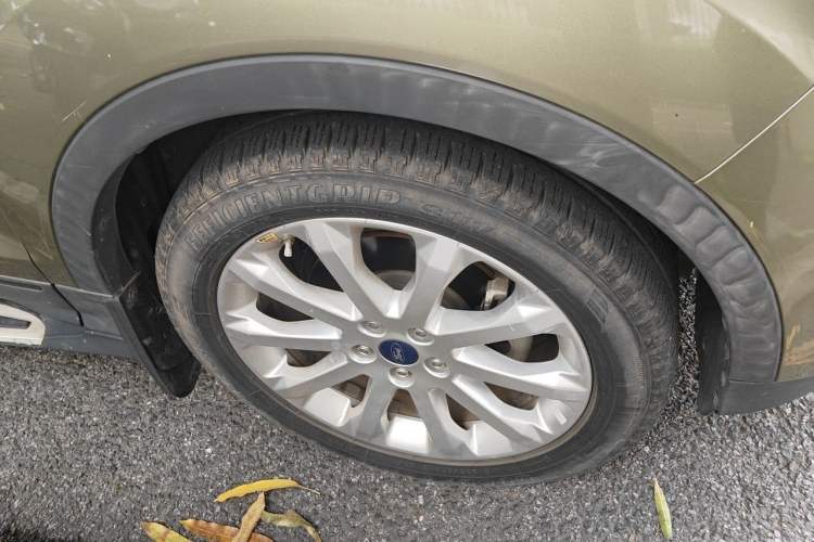 Used Ford Kuga 2015 1.5L GTDi Two-Wheel Drive Fashion Edition Right Front Wheel Hub