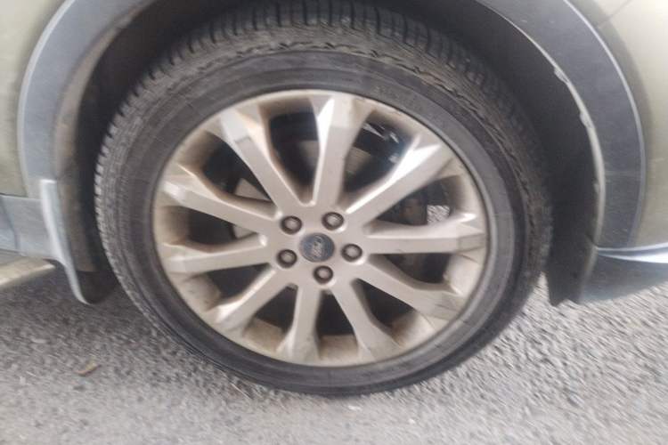 Used Ford Kuga 2015 1.5L GTDi Two-Wheel Drive Fashion Edition Right Front Wheel Hub