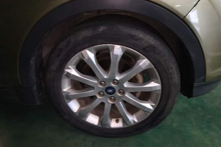 Used Ford Kuga 2015 1.5L GTDi Two-Wheel Drive Fashion Edition Right Front Wheel Hub