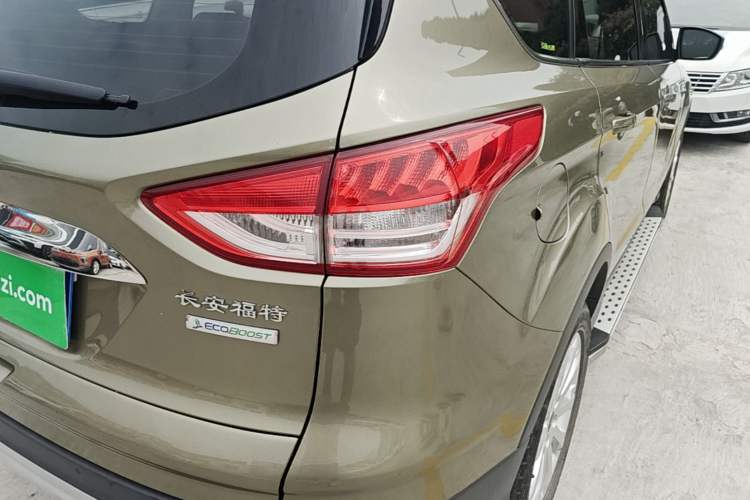 Used Ford Kuga 2015 1.5L GTDi Two-Wheel Drive Fashion Edition Right Rear Taillight