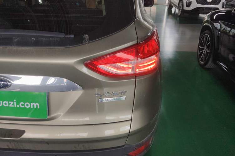 Used Ford Kuga 2015 1.5L GTDi Two-Wheel Drive Fashion Edition Right Rear Taillight
