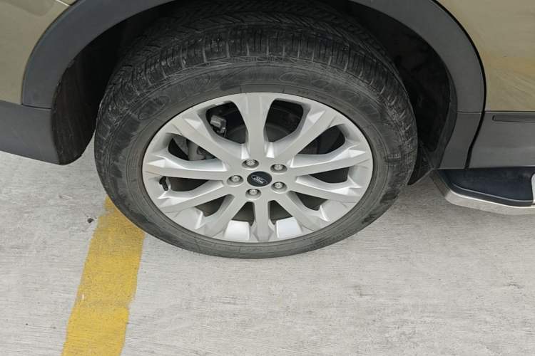 Used Ford Kuga 2015 1.5L GTDi Two-Wheel Drive Fashion Edition Right Rear Wheel Hub