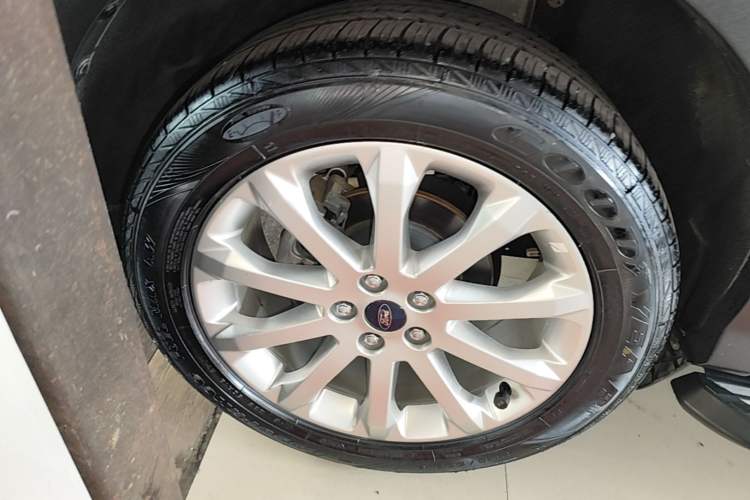 Used Ford Kuga 2015 1.5L GTDi Two-Wheel Drive Fashion Edition Right Rear Wheel Hub
