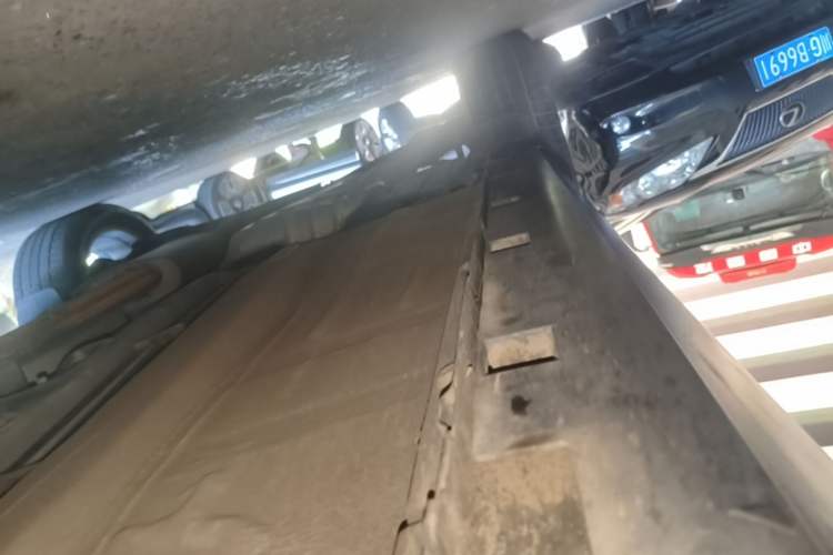 Used Ford Kuga 2015 1.5L GTDi Four-Wheel-Drive Elite Model Right Side Sill