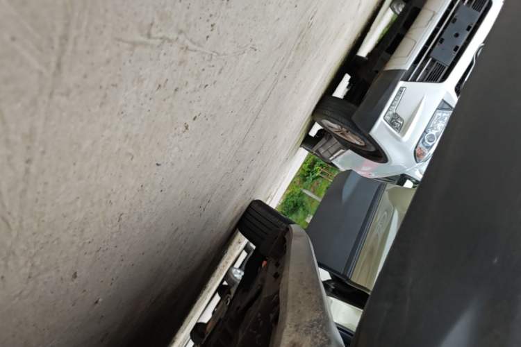 Used Ford Kuga 2015 1.5L GTDi Two-Wheel Drive Fashion Edition Right Side Sill