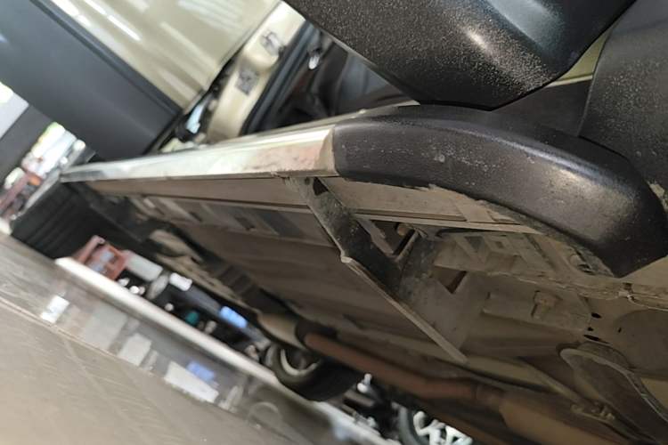 Used Ford Kuga 2015 1.5L GTDi Two-Wheel Drive Fashion Edition Right Side Sill
