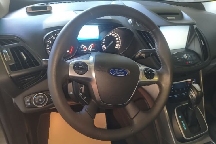 Used Ford Kuga 2015 1.5L GTDi Four-Wheel-Drive Elite Model Steering Wheel