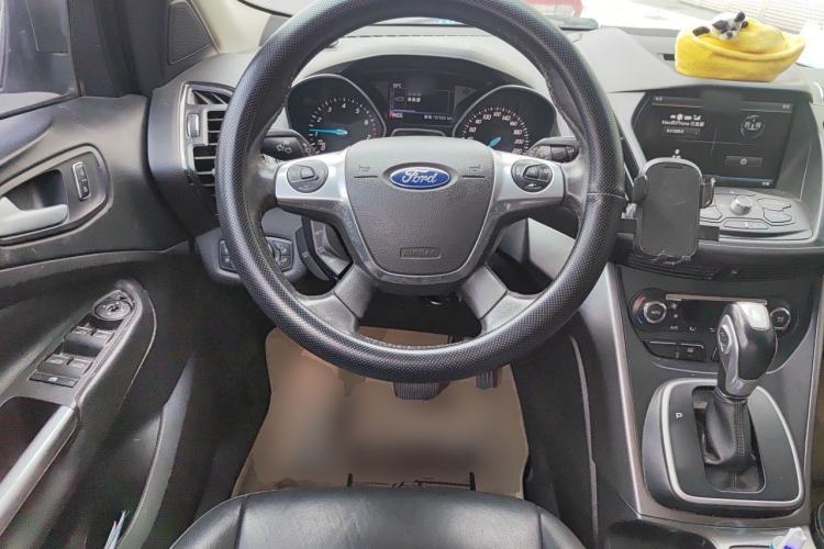 Used Ford Kuga 2015 2.0L GTDi Four-Wheel Drive Elite Model Steering Wheel