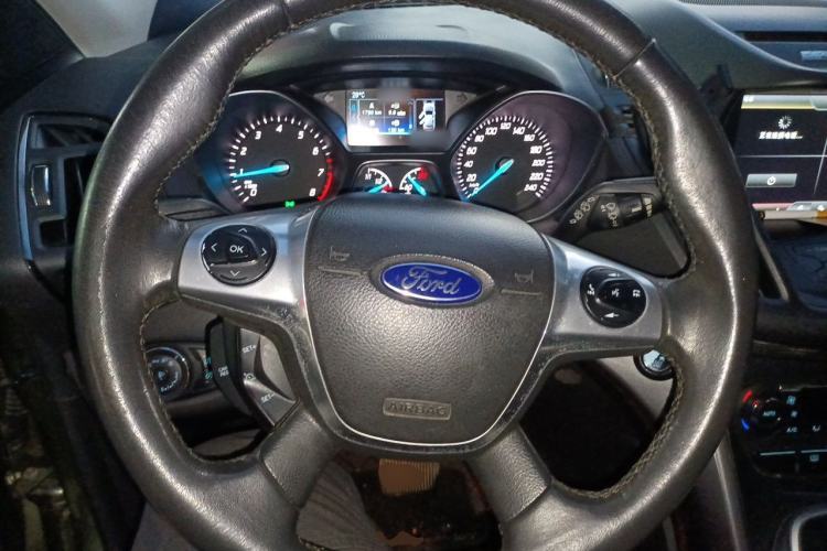 Used Ford Kuga 2015 1.5L GTDi Four-Wheel-Drive Elite Model Steering Wheel