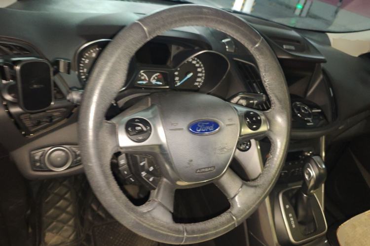 Used Ford Kuga 2015 2.0L GTDi Four-Wheel Drive Prestige Model Steering Wheel