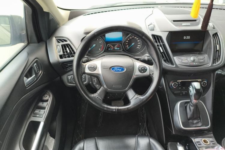 Used Ford Kuga 2015 2.0L GTDi Four-Wheel-Drive Sport Model Steering Wheel