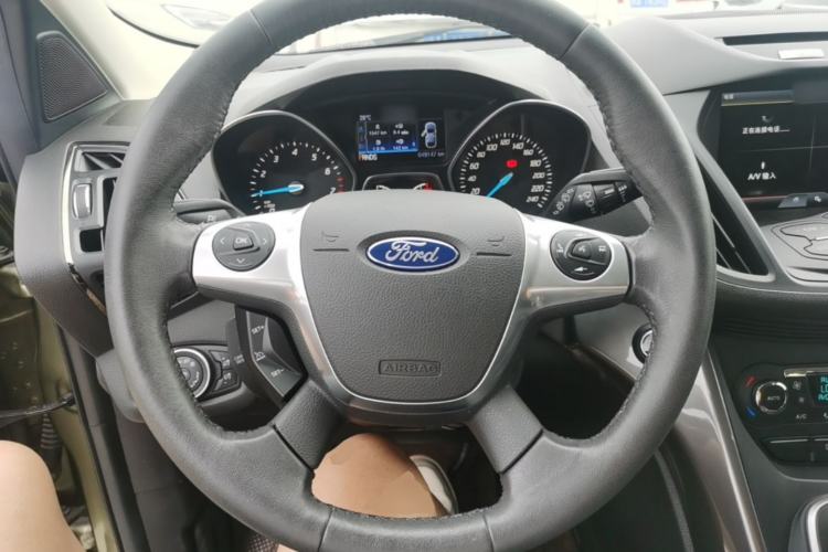Used Ford Kuga 2015 1.5L GTDi Four-Wheel-Drive Elite Model Steering Wheel