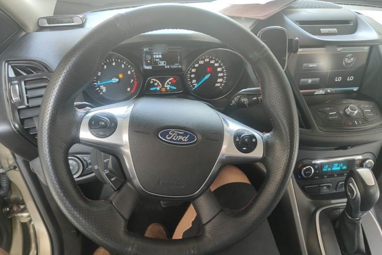 Used Ford Kuga 2015 1.5L GTDi Four-Wheel-Drive Elite Model Steering Wheel