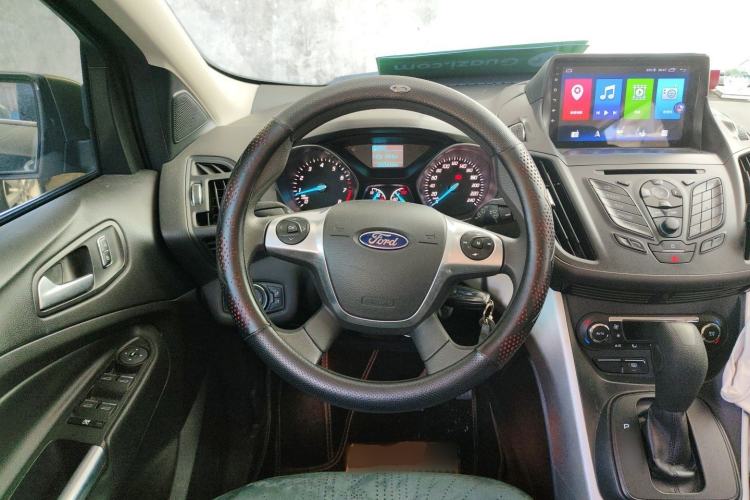 Used Ford Kuga 2015 1.5L GTDi Two-Wheel-Drive Comfort Model Steering Wheel