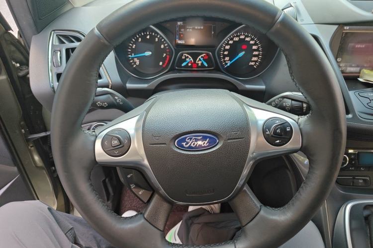 Used Ford Kuga 2015 1.5L GTDi Four-Wheel-Drive Elite Model Steering Wheel
