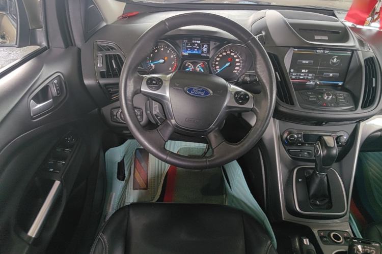 Used Ford Kuga 2015 2.0L GTDi Four-Wheel Drive Elite Model Steering Wheel